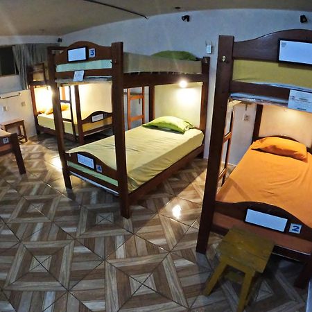 Hostel Nucapacha グアヤキル エクステリア 写真
