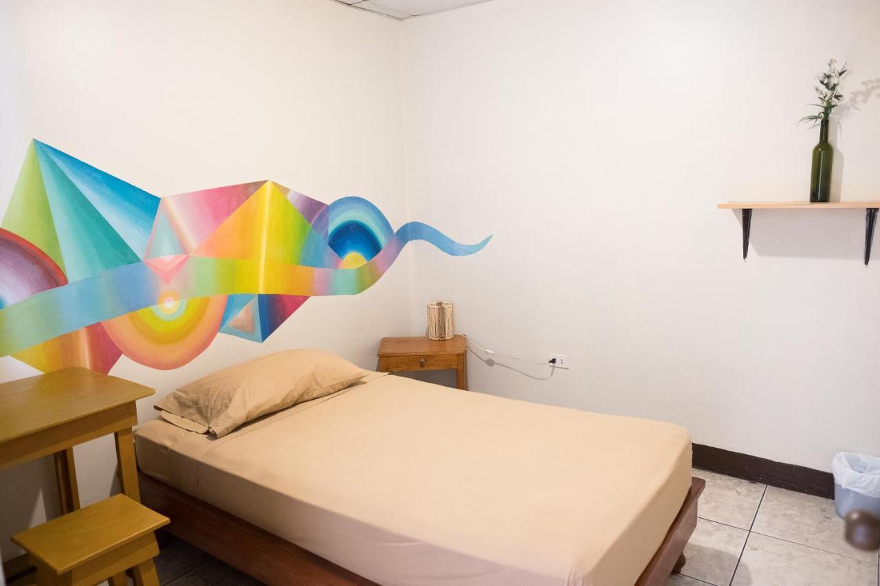 Hostel Nucapacha グアヤキル エクステリア 写真