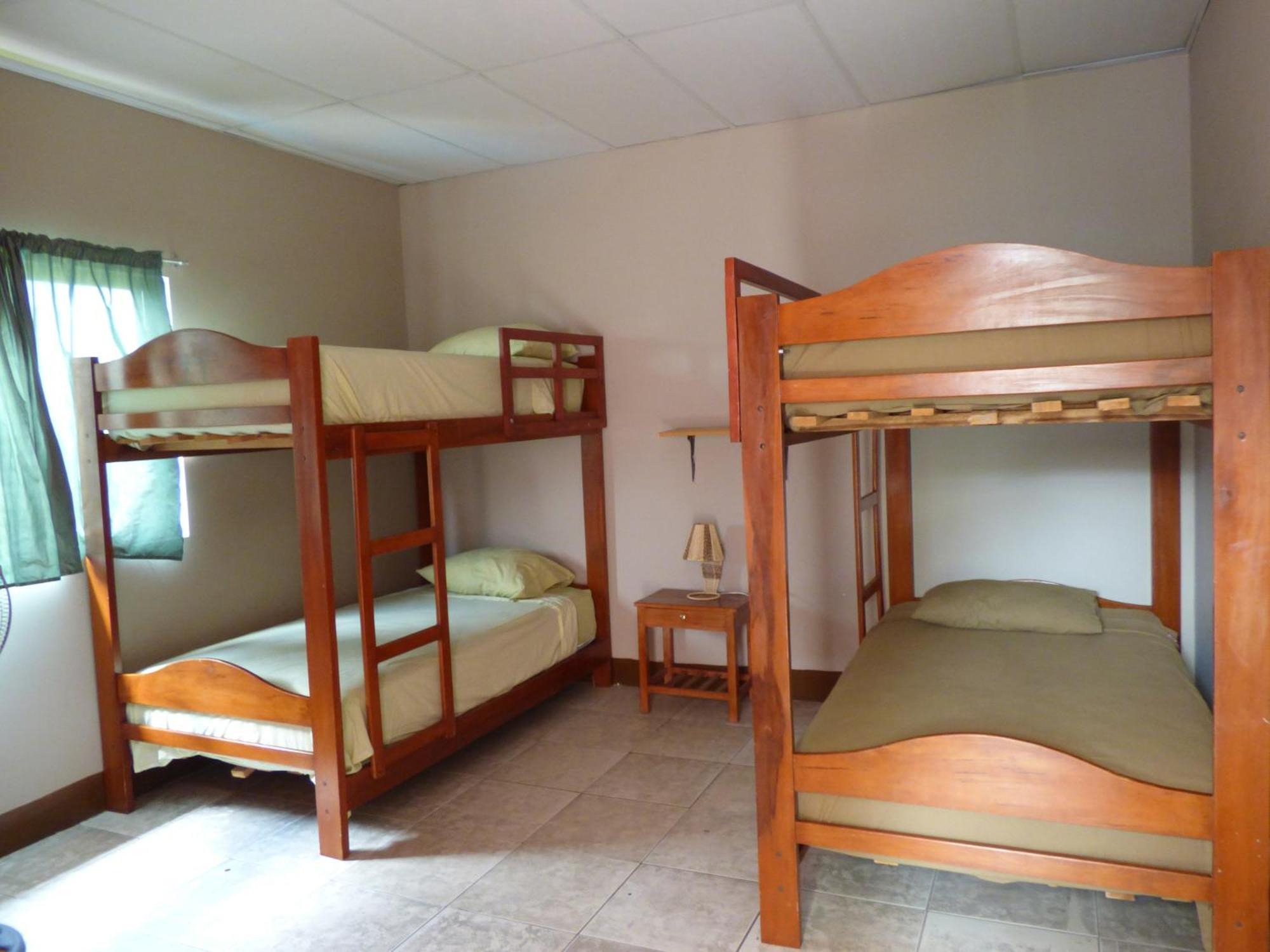 Hostel Nucapacha グアヤキル エクステリア 写真